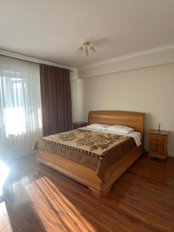 Appartement Avec 2 Chambres En Centre Ville Chisinau Exterior photo